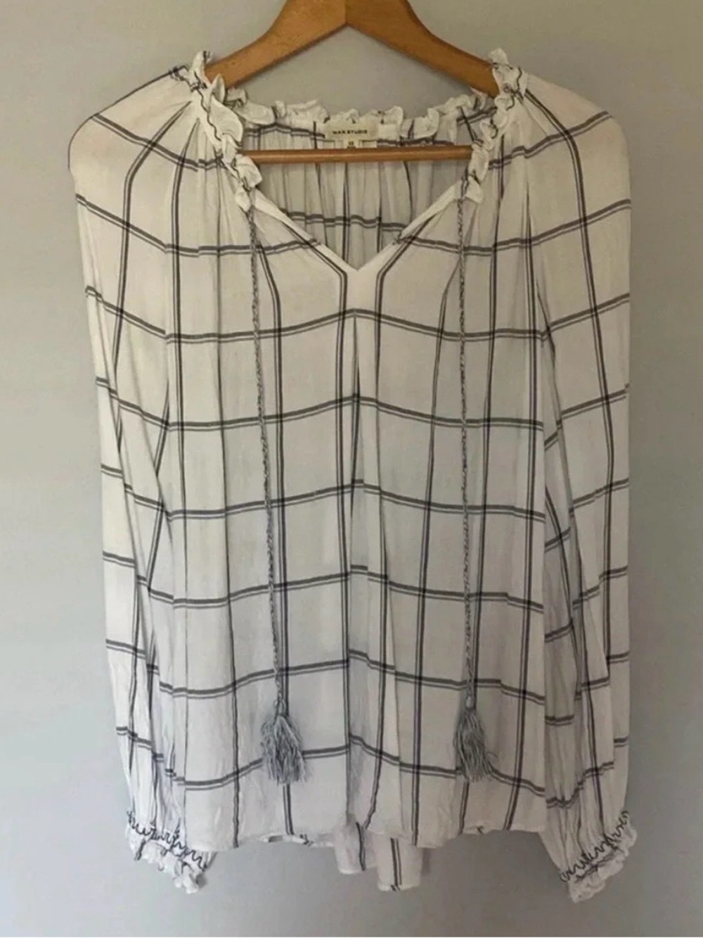 Max Studio White and Black Long Sleeved Blouse with Tassles Size Extra Small